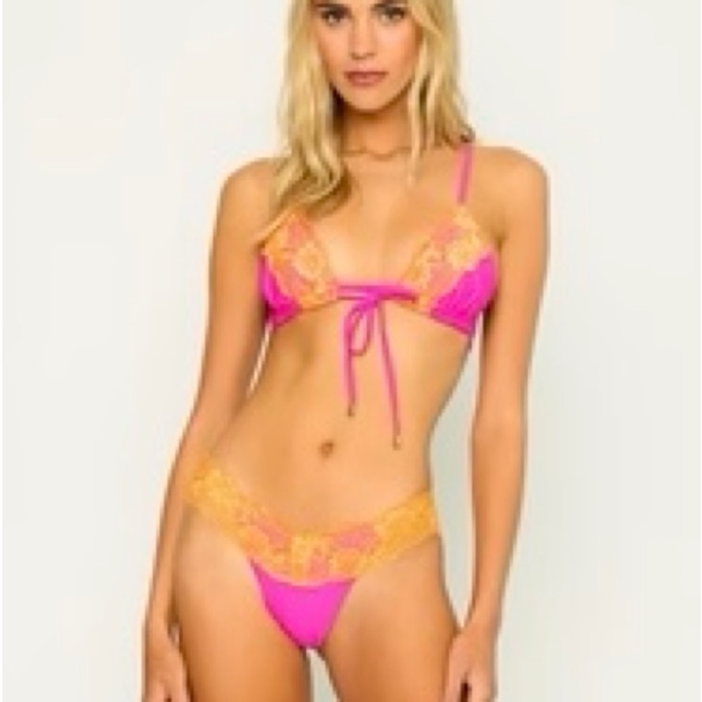 BRAND NEW BEACH BUNNY Lady Lace Triangle Top-XL & Skimpy Bottom-MEDIUM